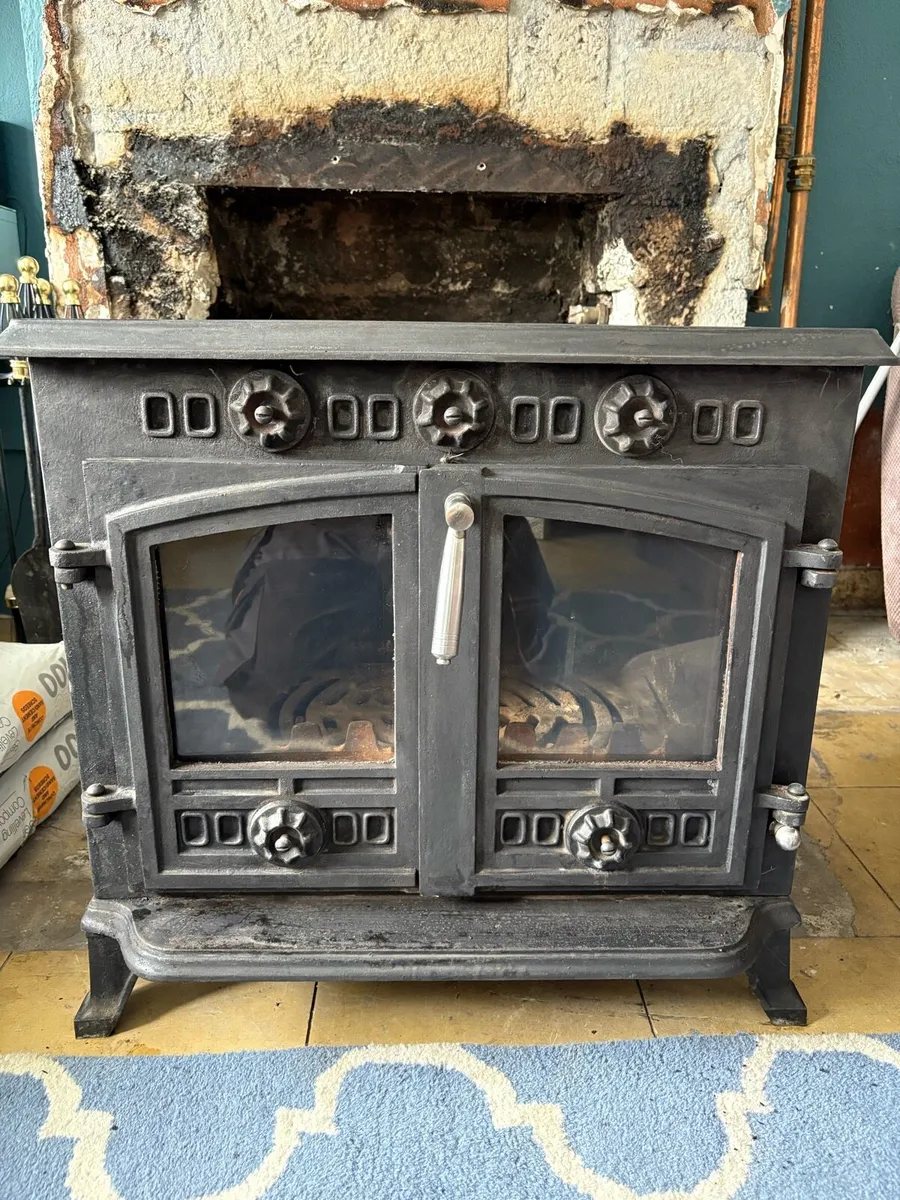 Stove - Image 1