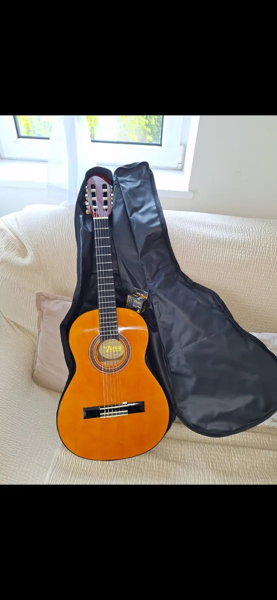 Classic Guitar valencia - Image 1