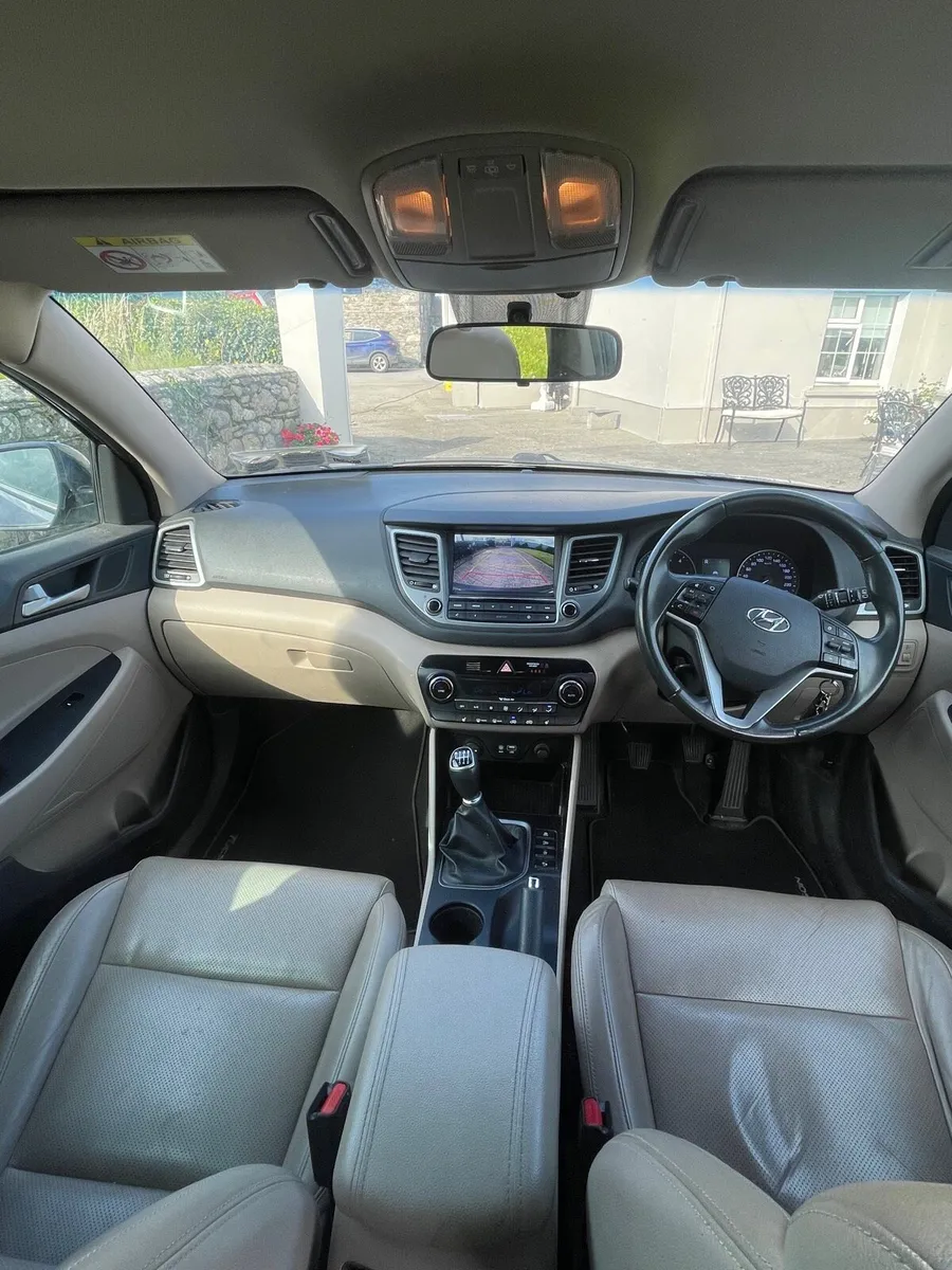 Hyundai Tucson 1.7 D Premium - Image 4