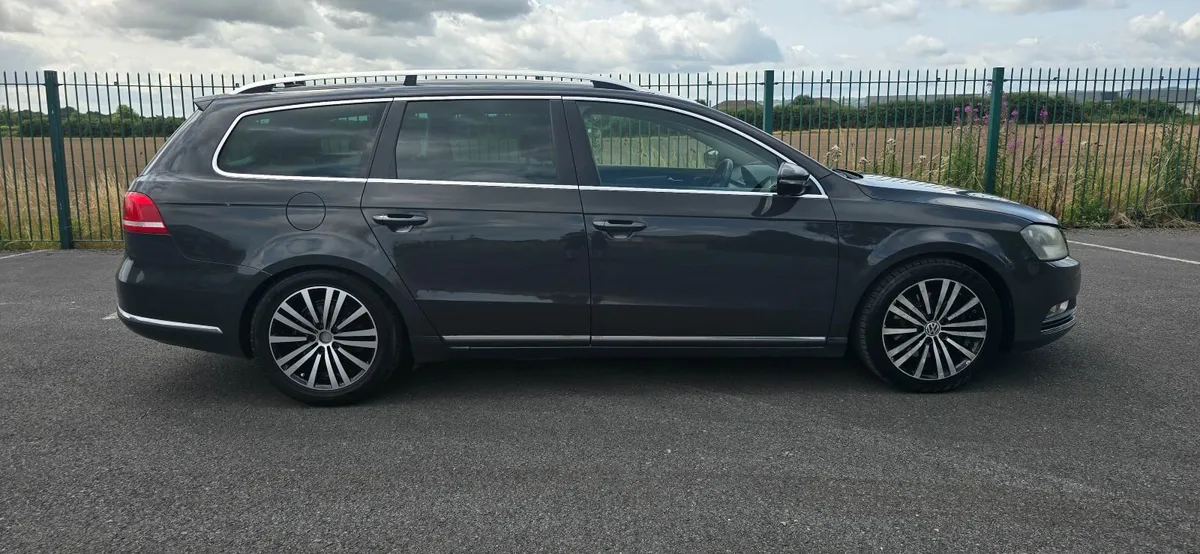 Volkswagen Passat 2.0 TDI Sport 2011 - Image 3