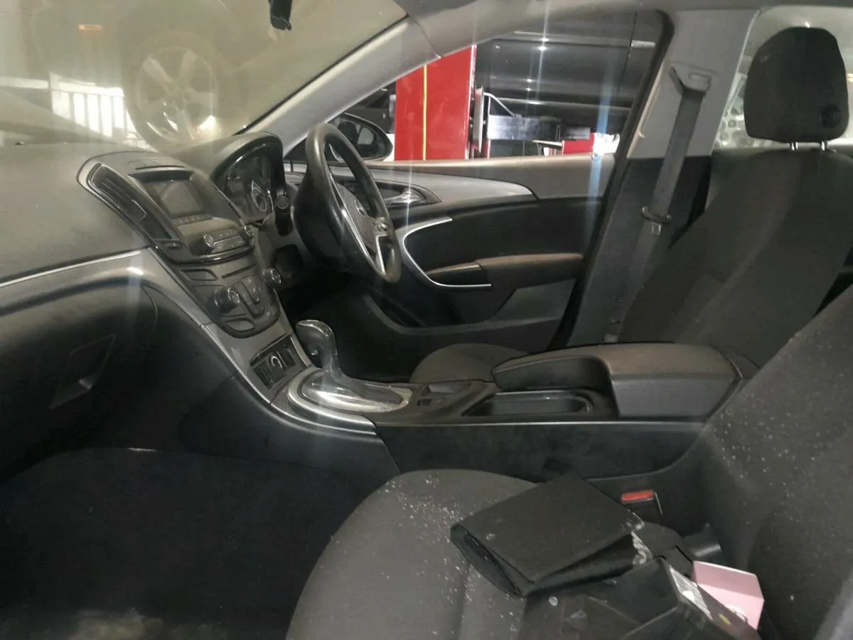 Opel insignia breaking - Image 4