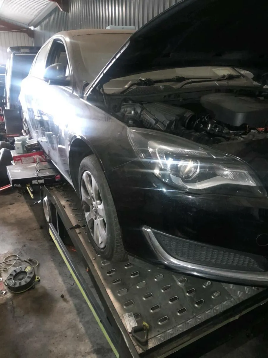 Opel insignia breaking - Image 1