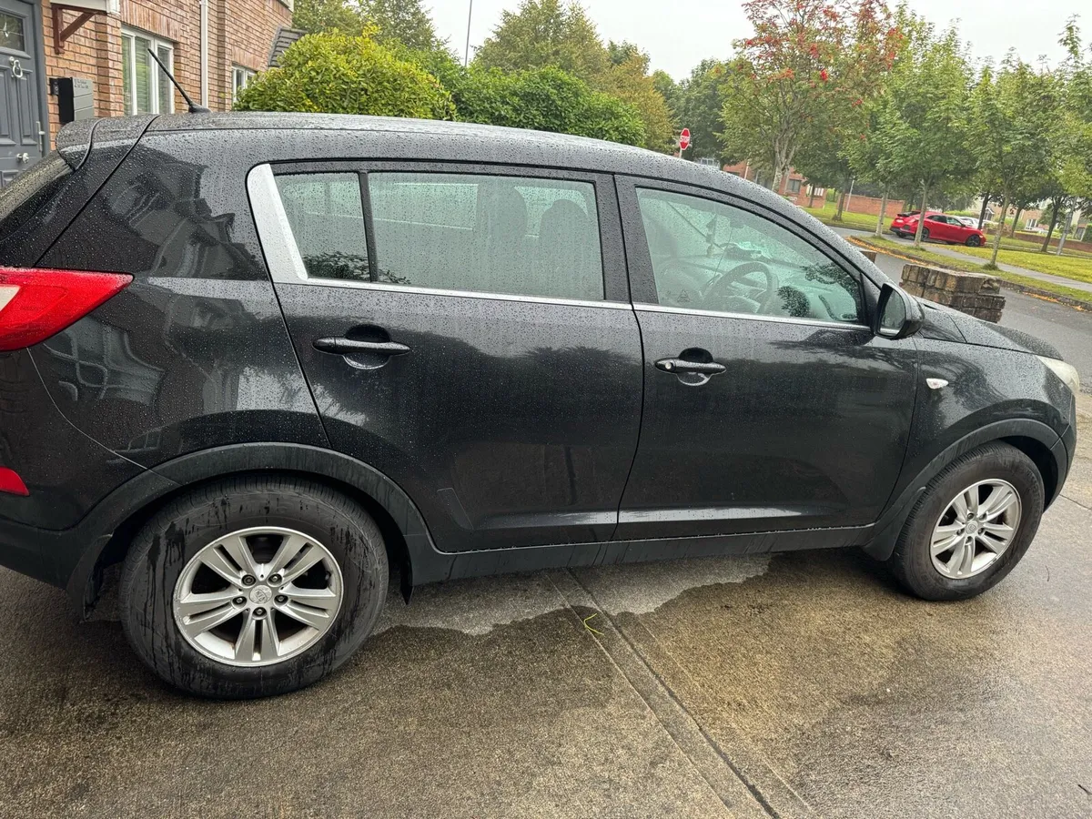 Kia sportage. 1,7 CRDI 1 2 WD5DR 2011 - Image 3