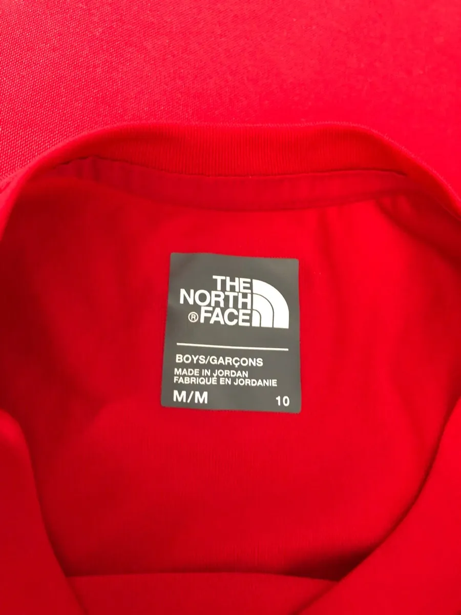 Boys northface teeshirt size M €10 - Image 3