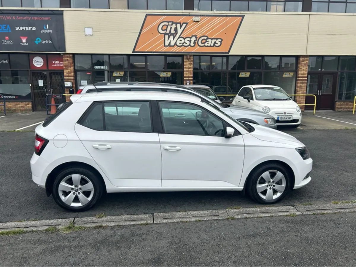 Skoda Fabia Ambition 1.2 TSI Automatic//only 7100 - Image 3