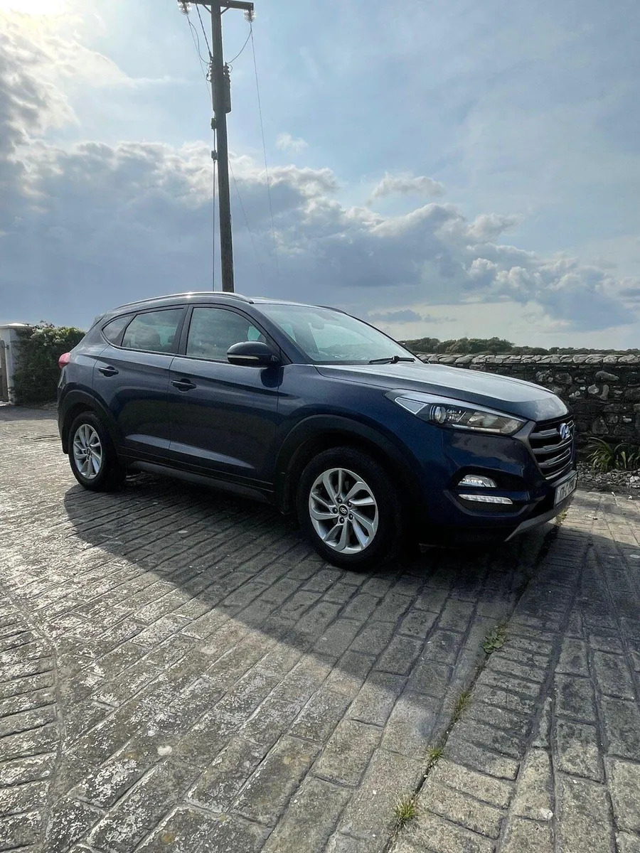 Hyundai Tucson 1.7 D Premium - Image 2