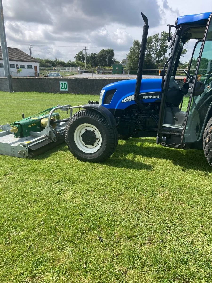 New Holland Tractor - Image 3