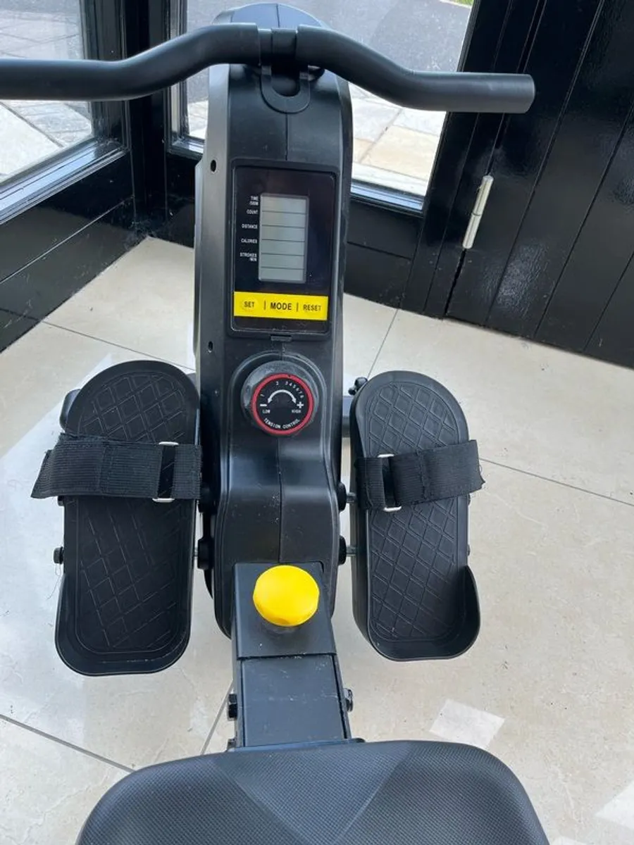 Rowing Machine for Sale - Image 2