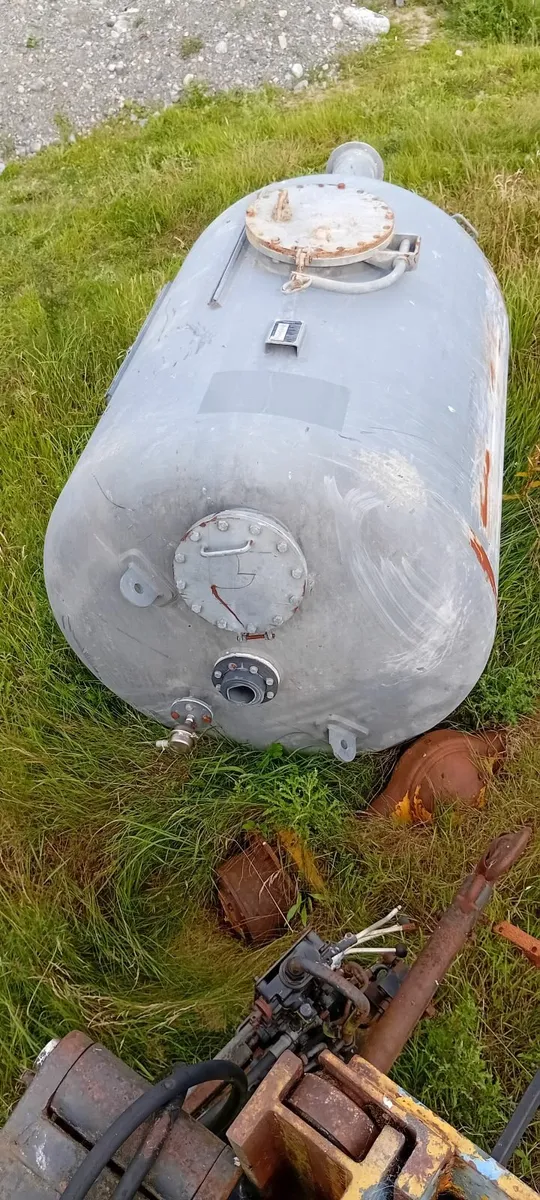 Industrial steel tank - Image 1