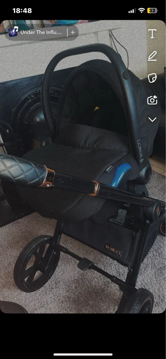 3in1 Venicci buggy - Image 3