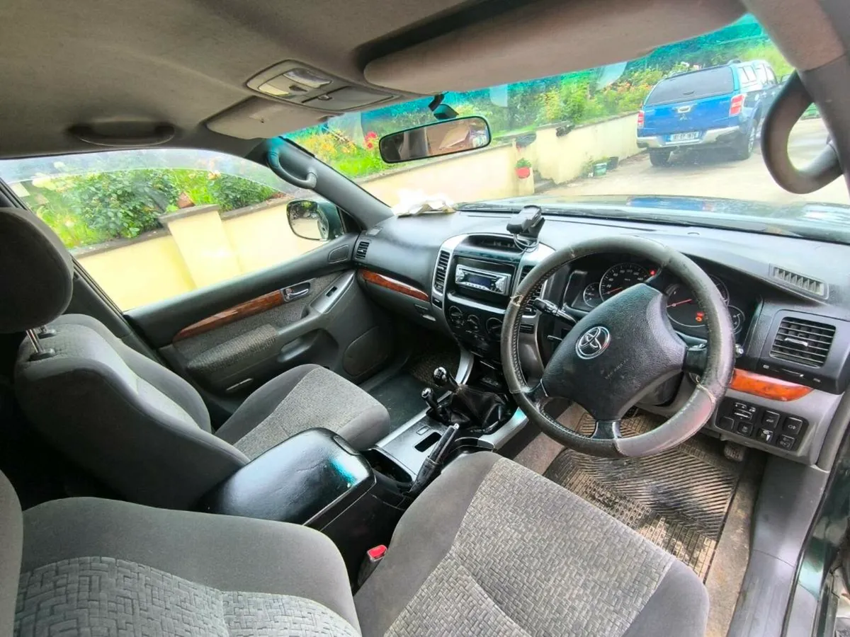 Toyota Land Cruiser LWB - Image 3