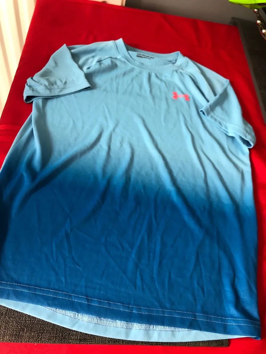 Boys under armour teeshirt size M €10 - Image 1