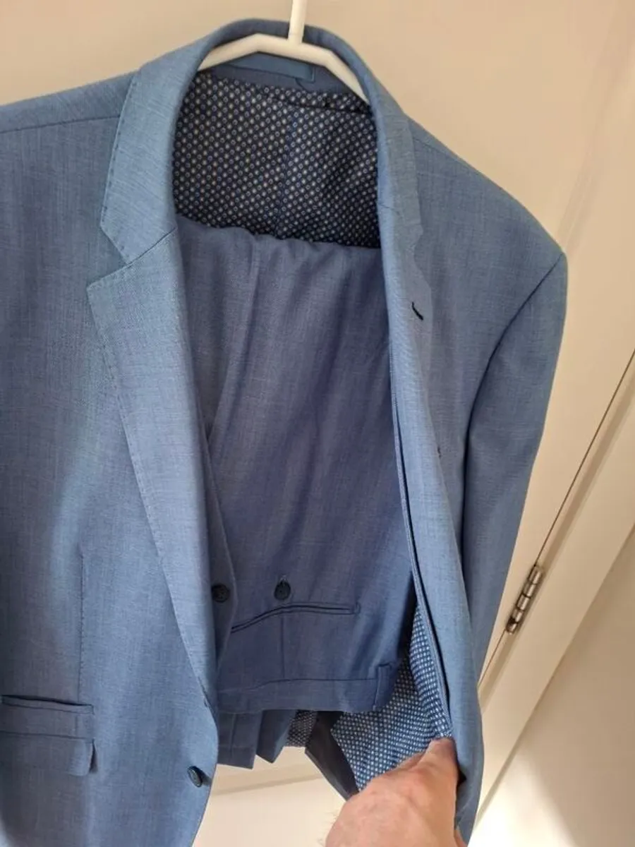 Cavani Suit - Image 4