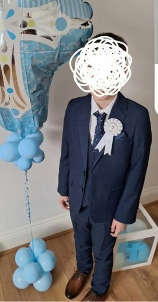 Boys first communion suit - Image 2