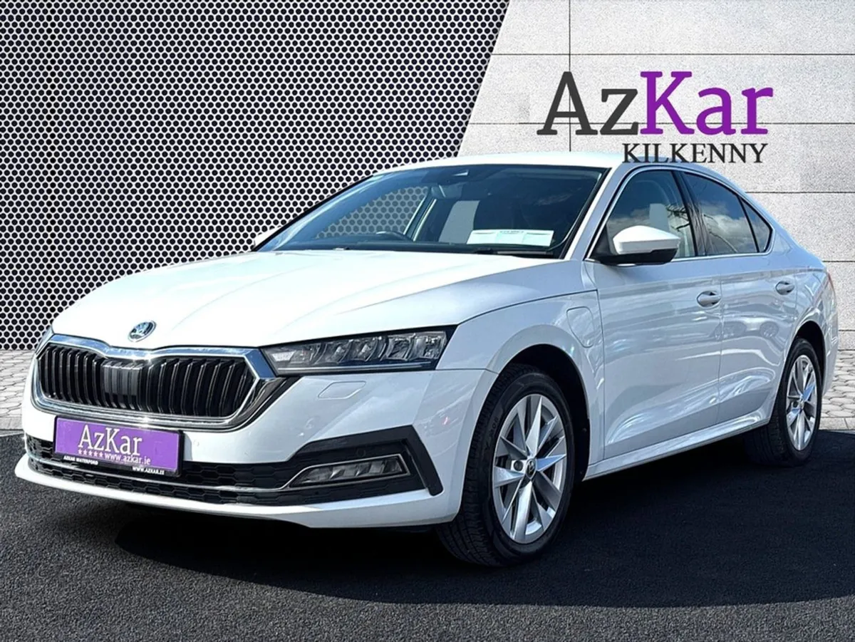 Skoda Octavia 2023 Style 1.4 TSI Phev 200BHP Auto - Image 3