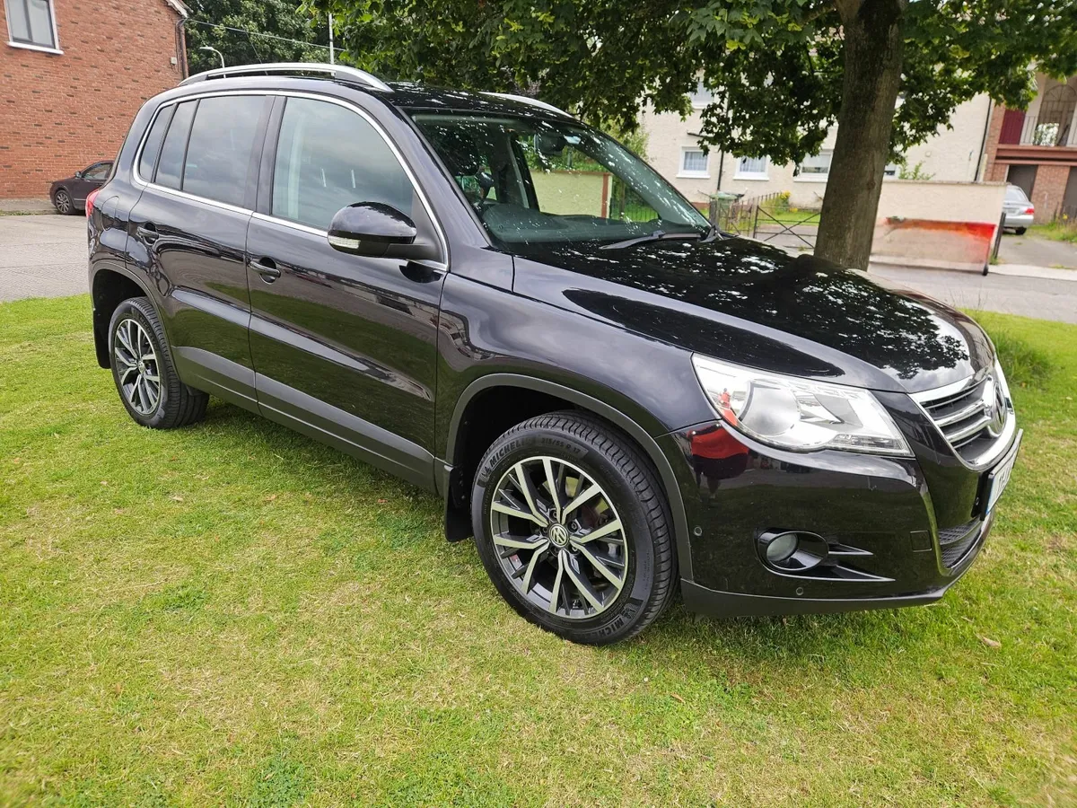 Volkswagen Tiguan 2011 - Image 4