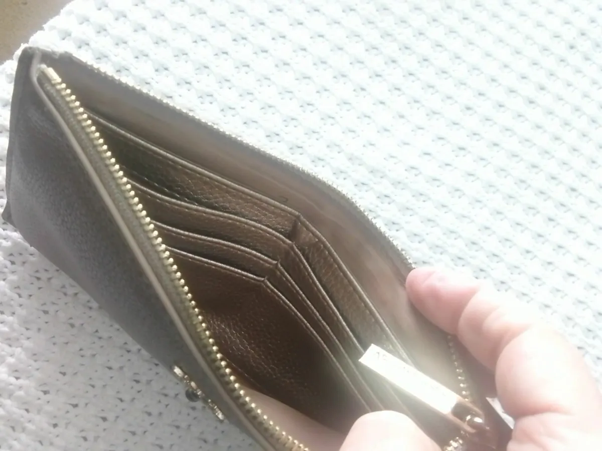 GOLD ALICE WEAVER PURSE NEW UNUSED - Image 4