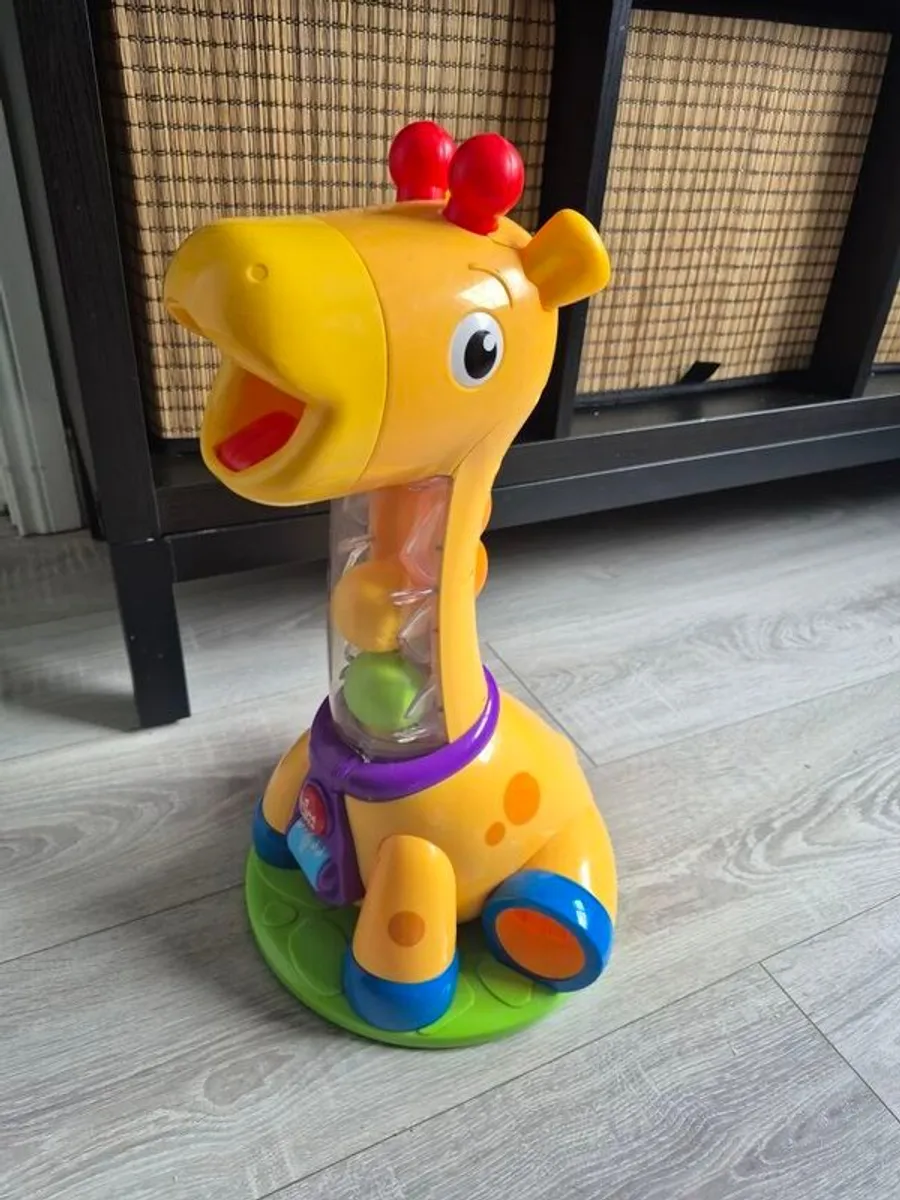 bright starts giraffe - Image 1