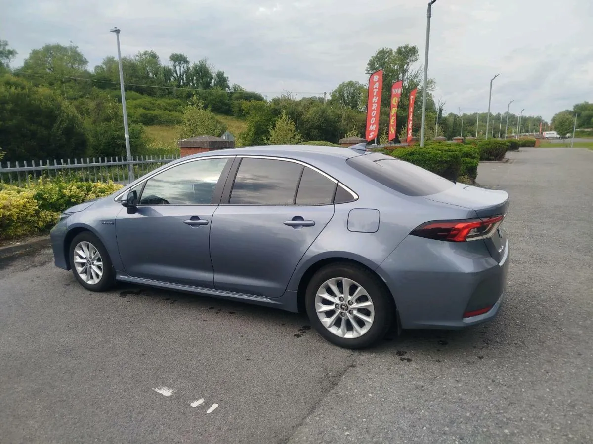 Toyota Corolla Hybrid 2020 - Low Km's - Automatic - Image 2