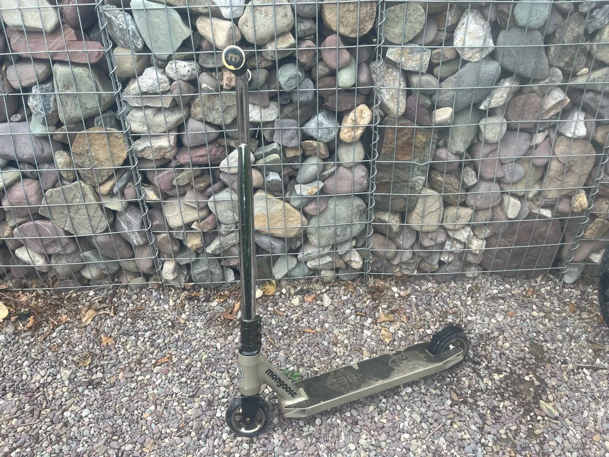 Mongoose elite Stunt scooter - Image 2