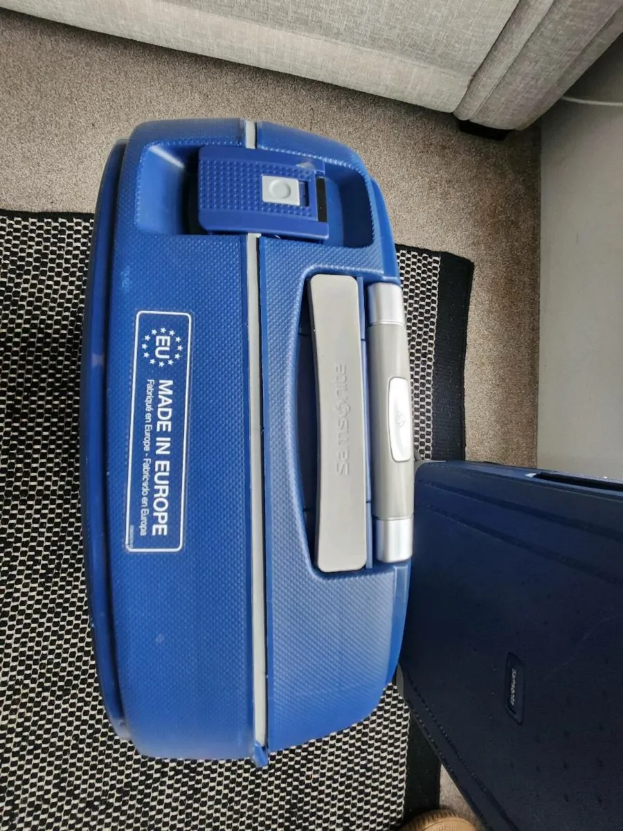 Samsonite S'Cure Spinner Suitcases – Set of 2 - Image 3