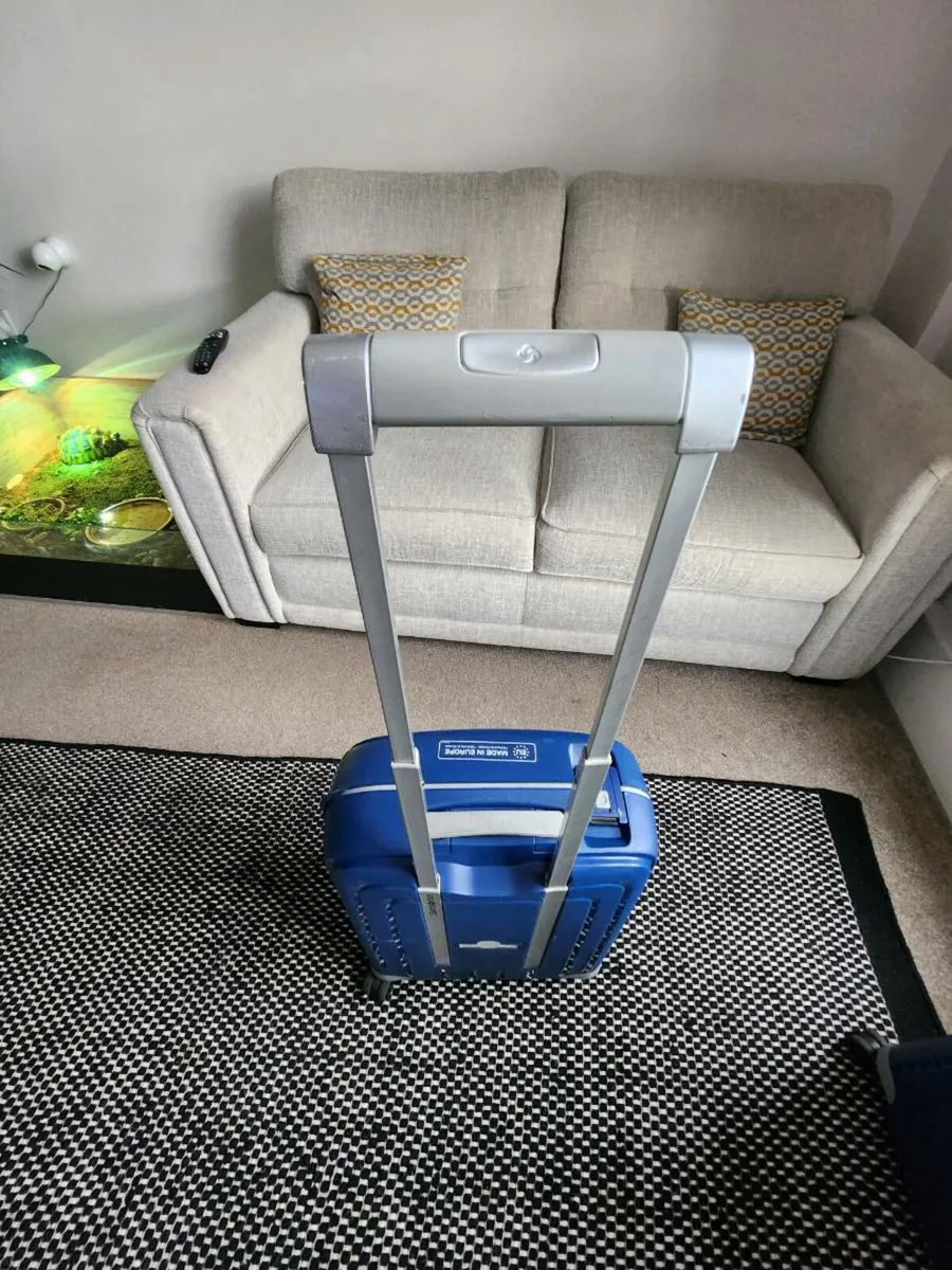 Samsonite S'Cure Spinner Suitcases – Set of 2 - Image 4