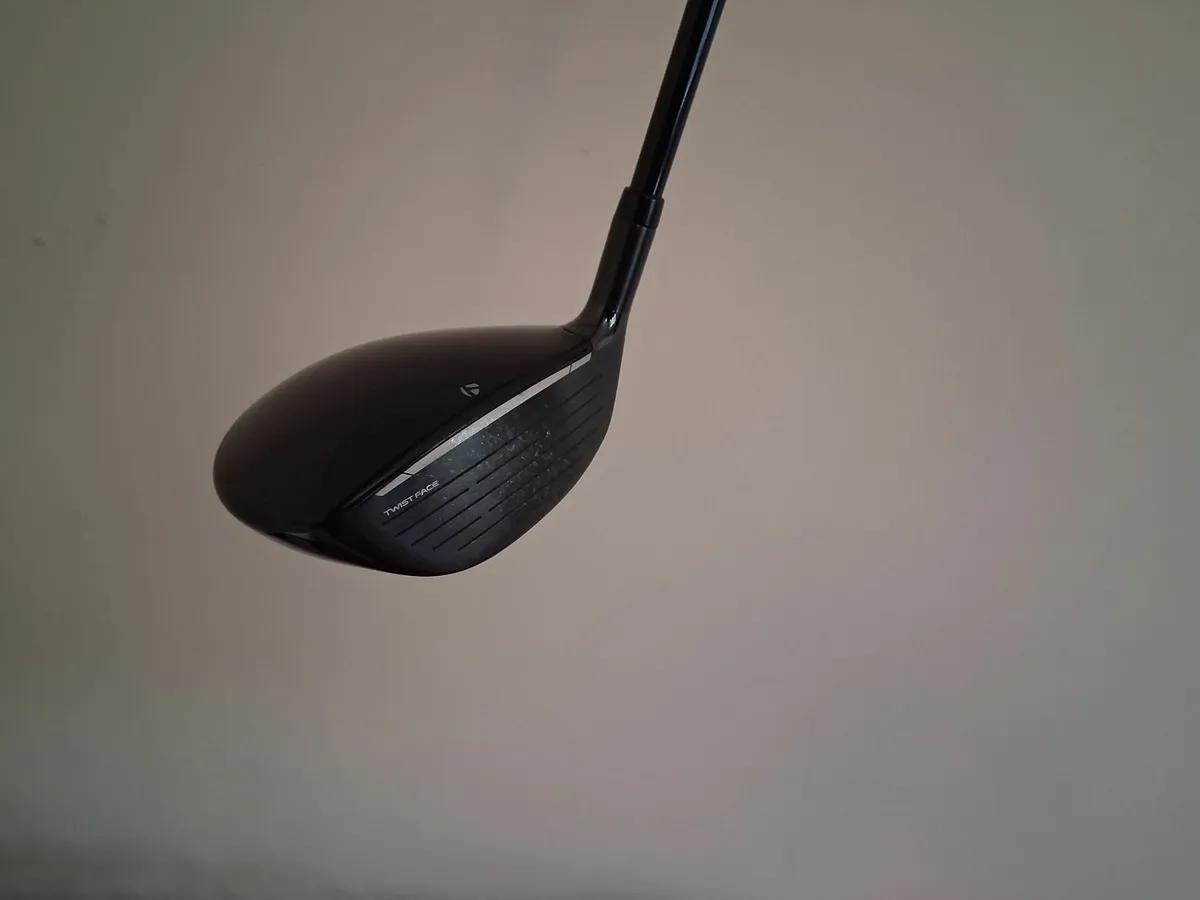Taylormade Qi10 fairway wood - Image 2