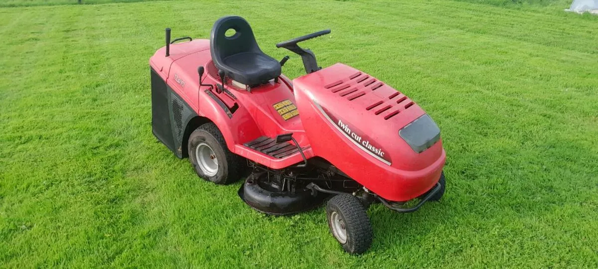 Ride on lawnmower - Image 4