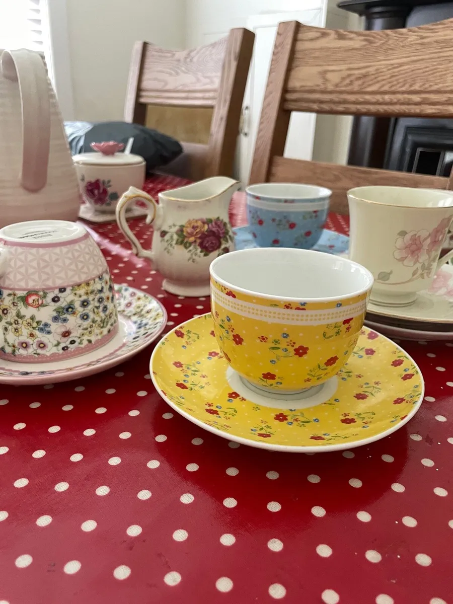 Tea cups - Image 2