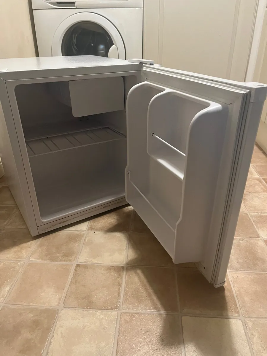 Mini Fridge - Image 2