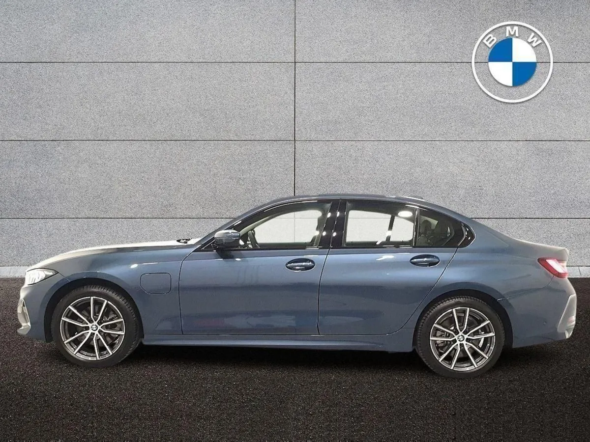 BMW 3 Series 330e Sport Saloon - Image 4