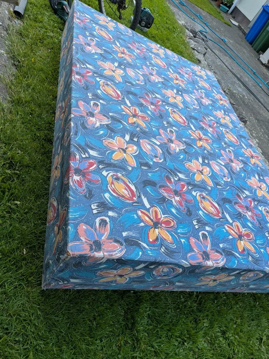 Double bed base - Image 1