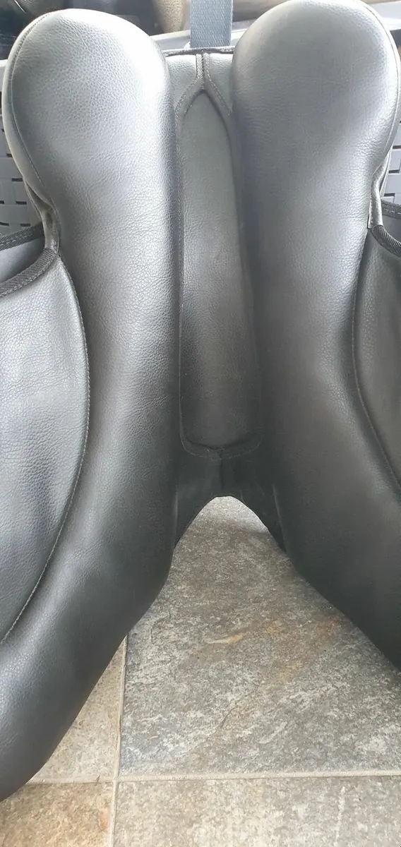 Saoirse 16.5 saddle ****300 or nearest offer*** - Image 4