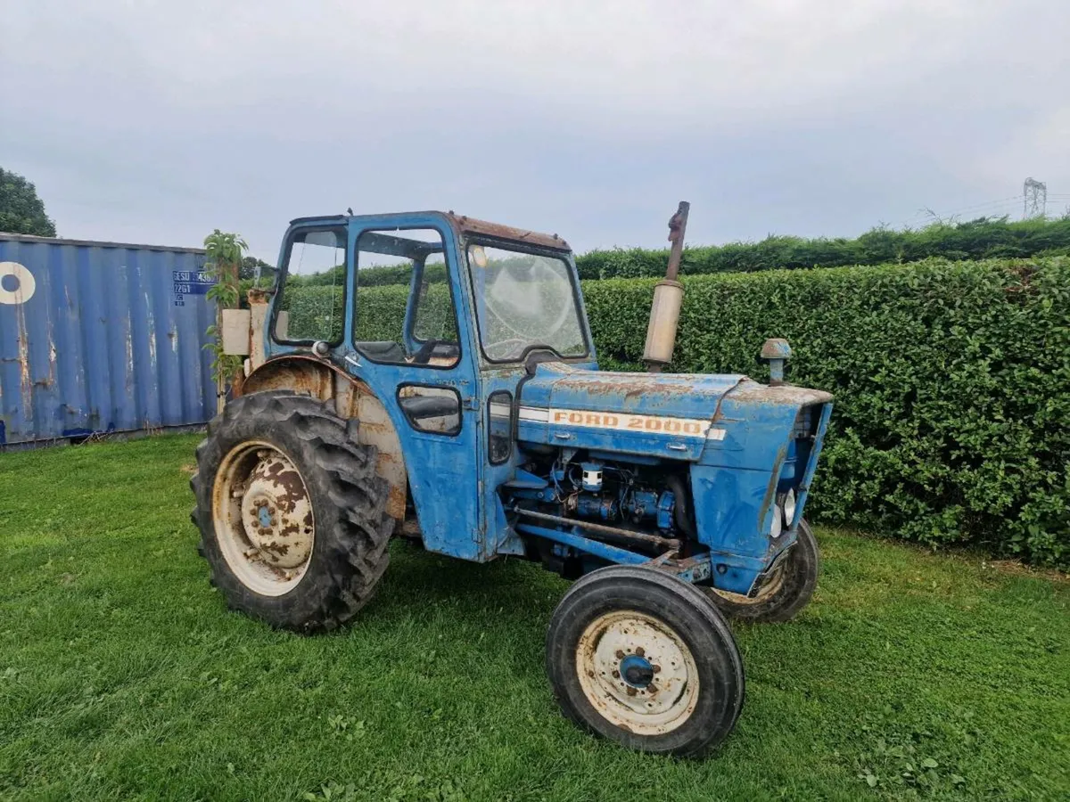 Ford 2000 - Image 1