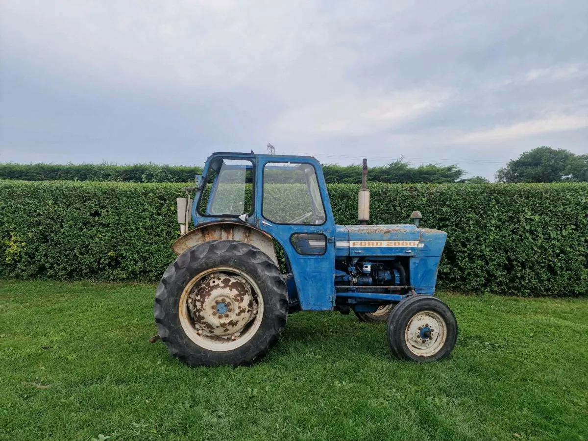 Ford 2000 - Image 3