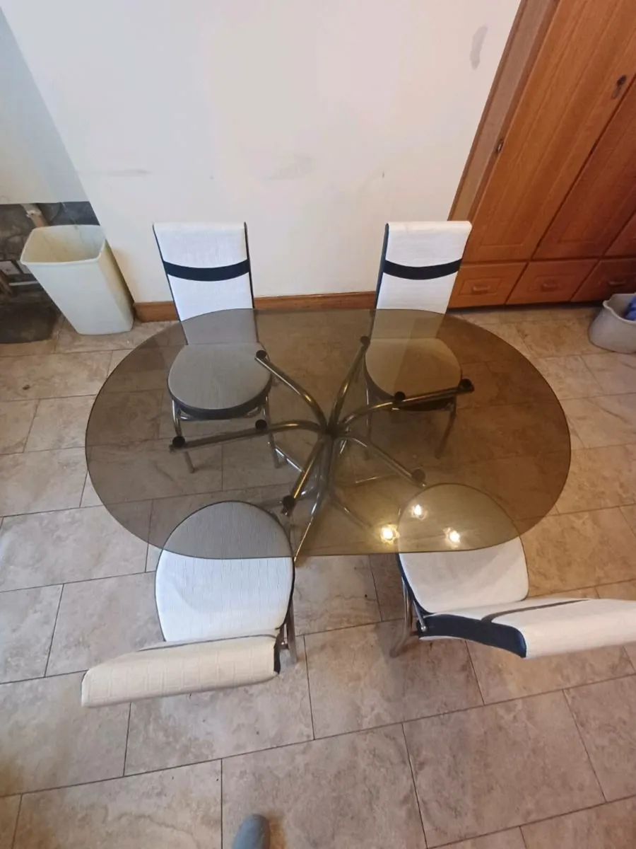 Glass table and 4 chairs - Image 2
