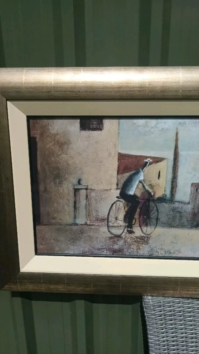 V large framed print, D18 - Image 3