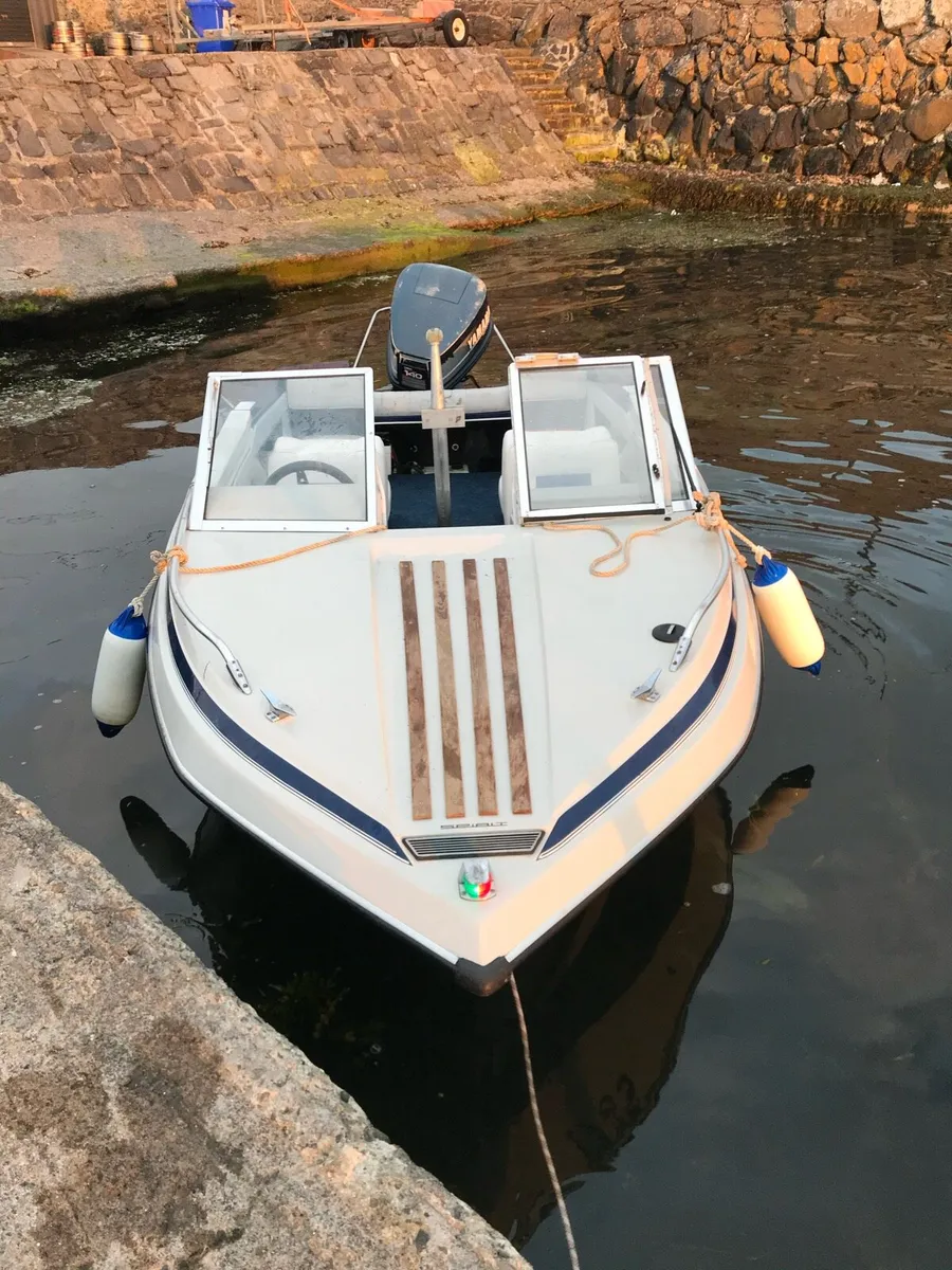 Glastron Spirit - Image 1