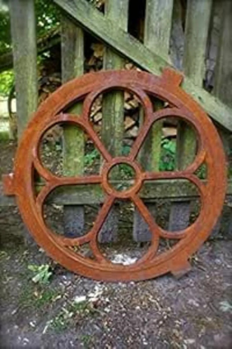 Round Iron Window, Former Gable Window Stable Wind - Image 1