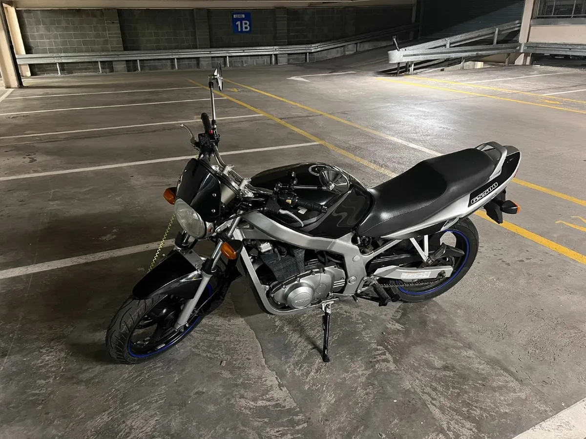 2004 Suzuki GS500 - Image 1