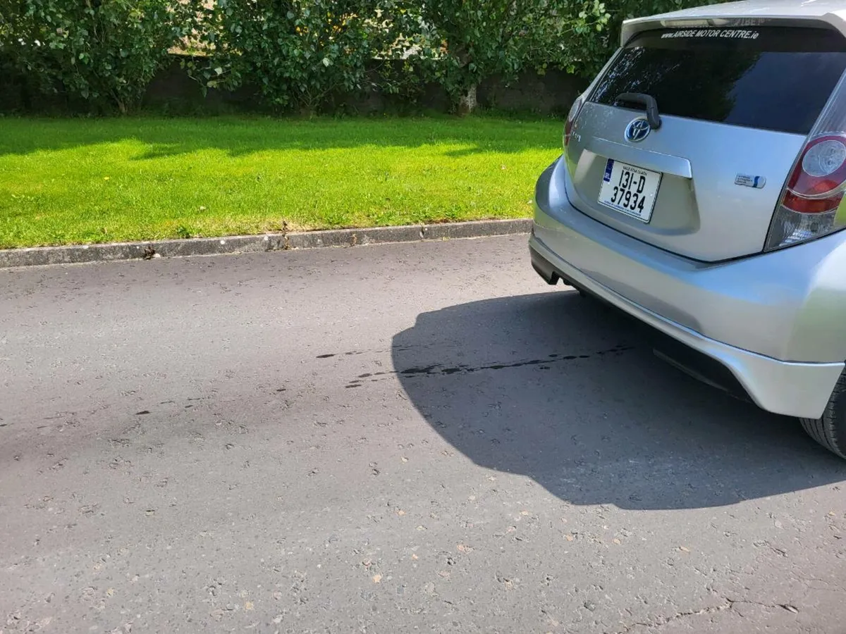 Toyota Aqua. Hybrid Automatic. - Image 2