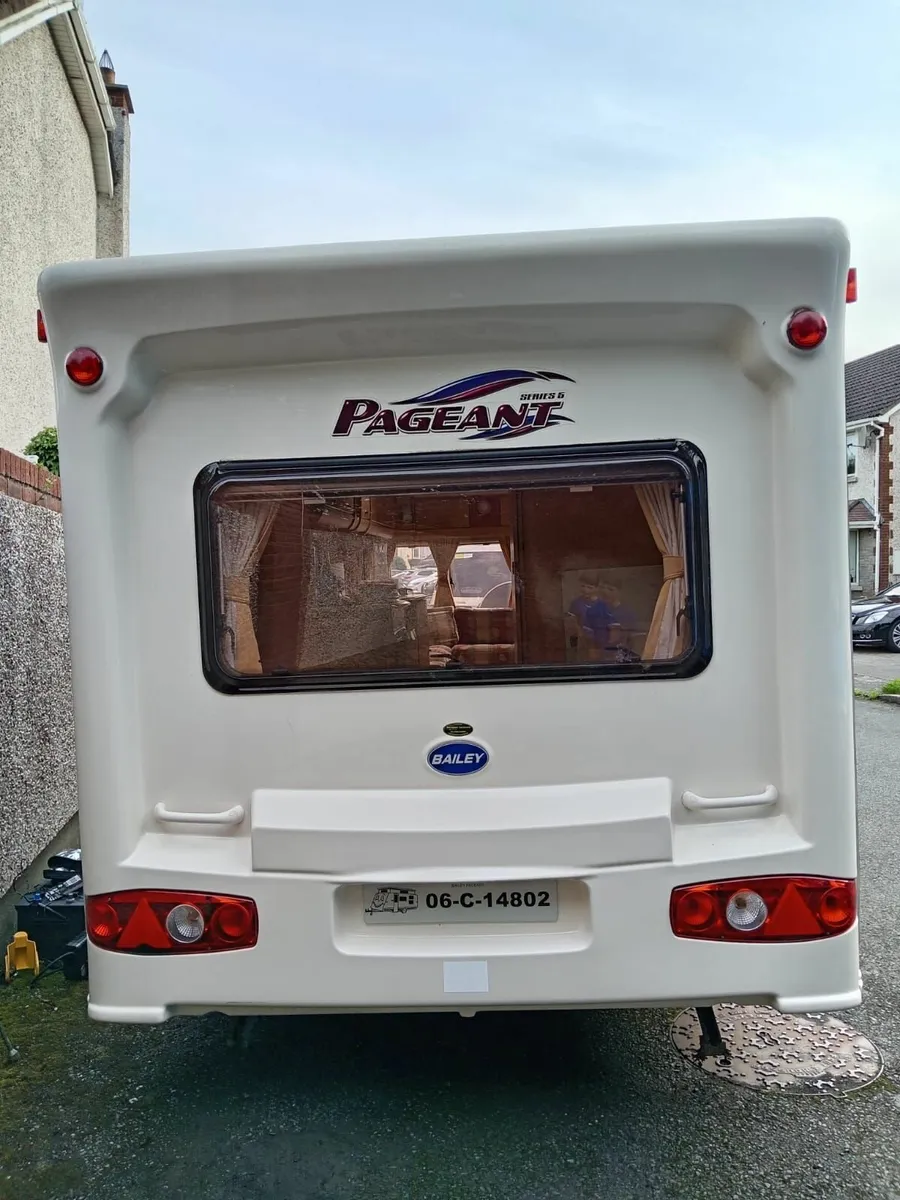 Caravan - Image 4