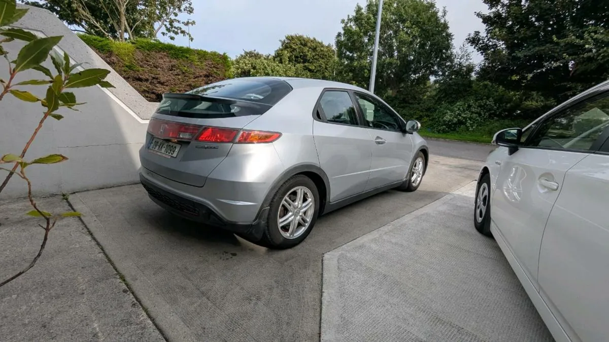 Honda Civic 1.3 petrol NCT 04-26/TAX 10-25 - Image 3