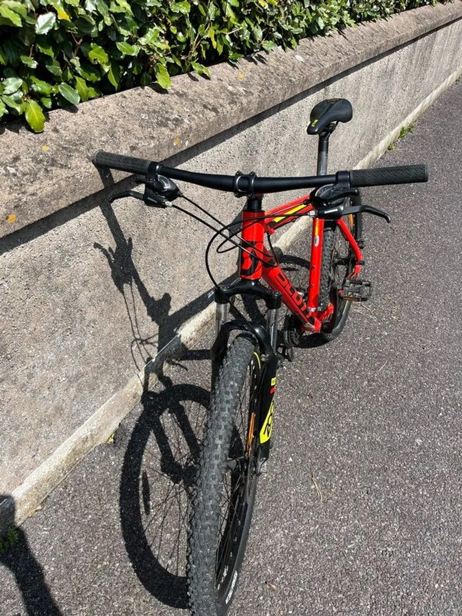 Scott 670 Mountain Bike - Image 1