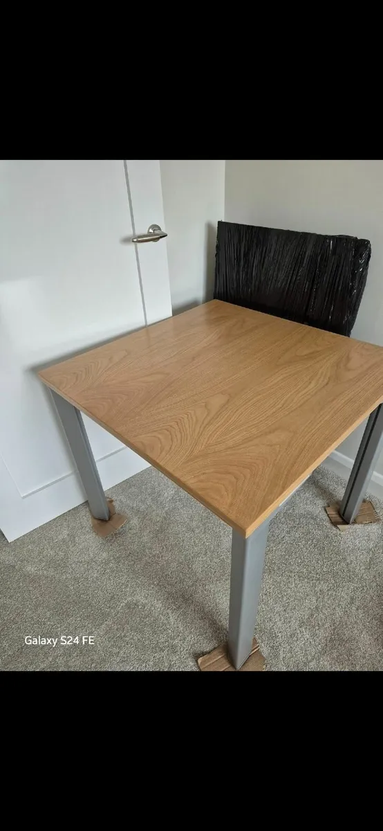 Computer desk - Image 2