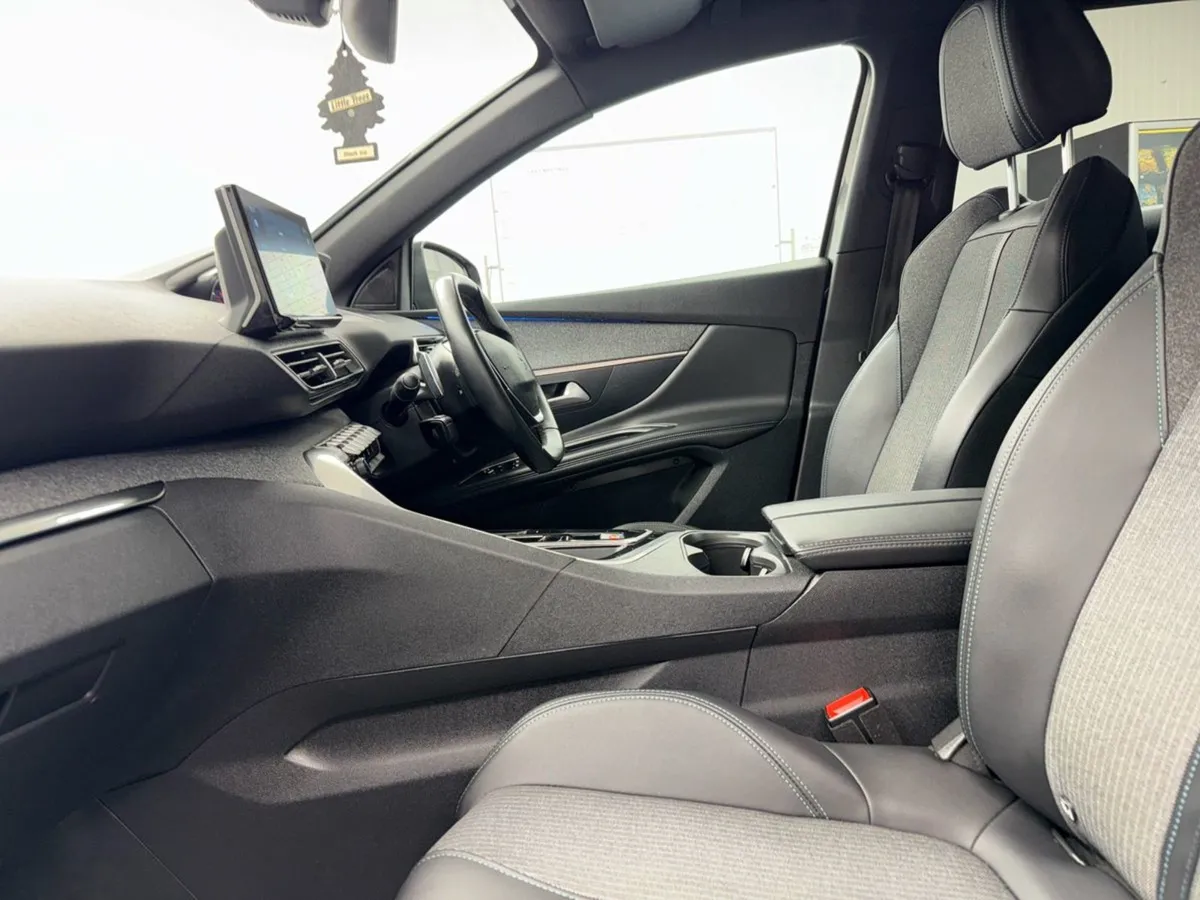 Peugeot 3008 1.5hdi Allure Auto  just IN   115 P/W - Image 4