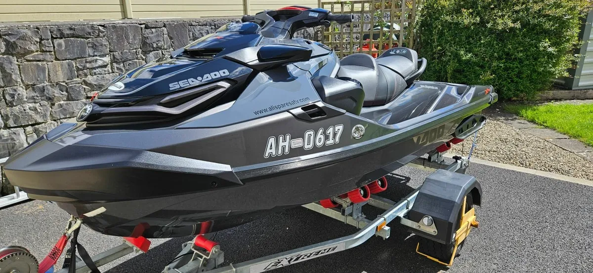 Jet Ski - Image 3