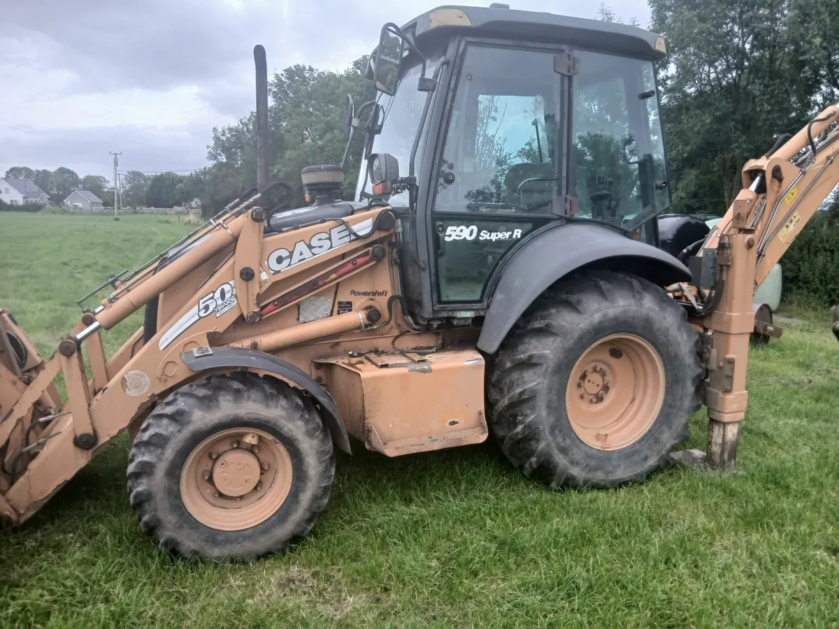 2008 Case 590 Super R wheel digger - Image 2