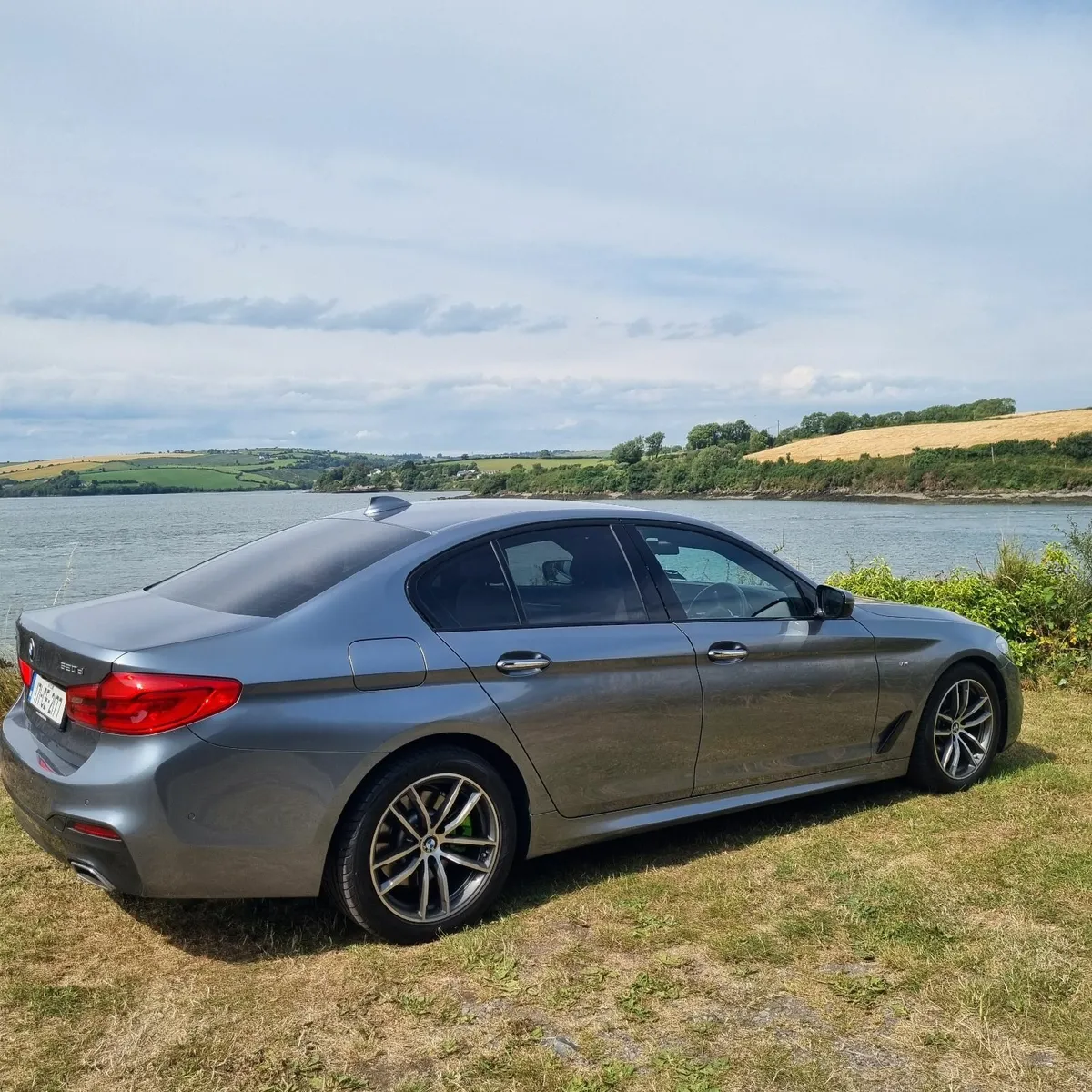 BMW 5-Series 2017 - Image 2