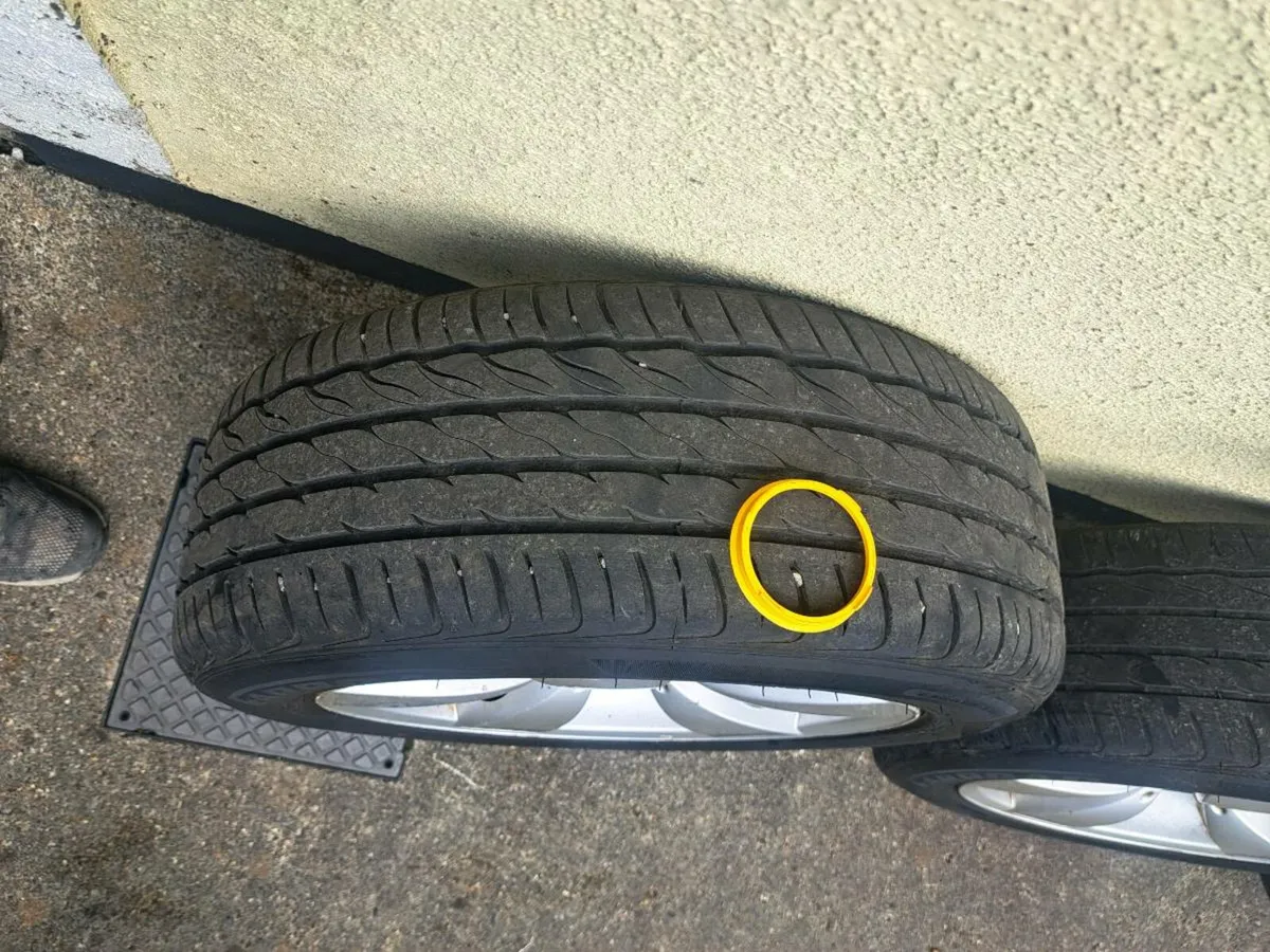 17 bmw alloys to suit transporter - Image 2